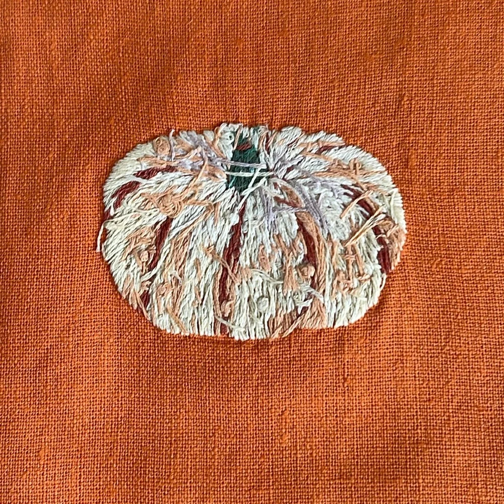 6  NEW PUMPKIN EMBROIDERED LINEN COCKTAIL NAPKINS / HAND TOWELS